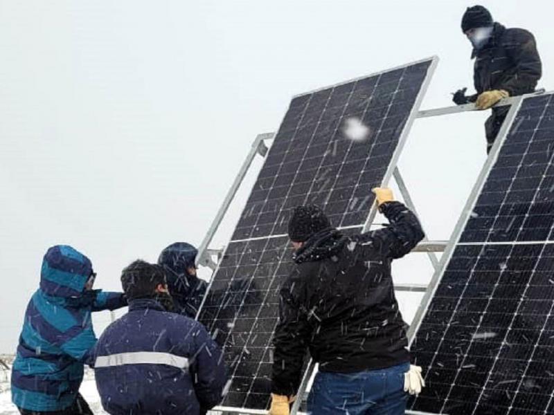 Desmontaron los paneles solares instalados por error en territorio chileno 
