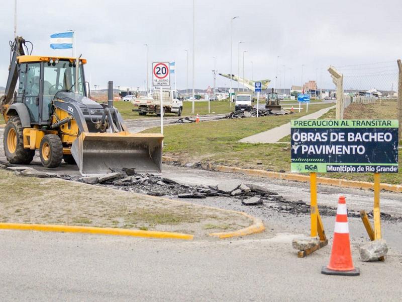 Se inicia el recapado asfltico de la Avenida Hroes de Malvinas en Ro Grande