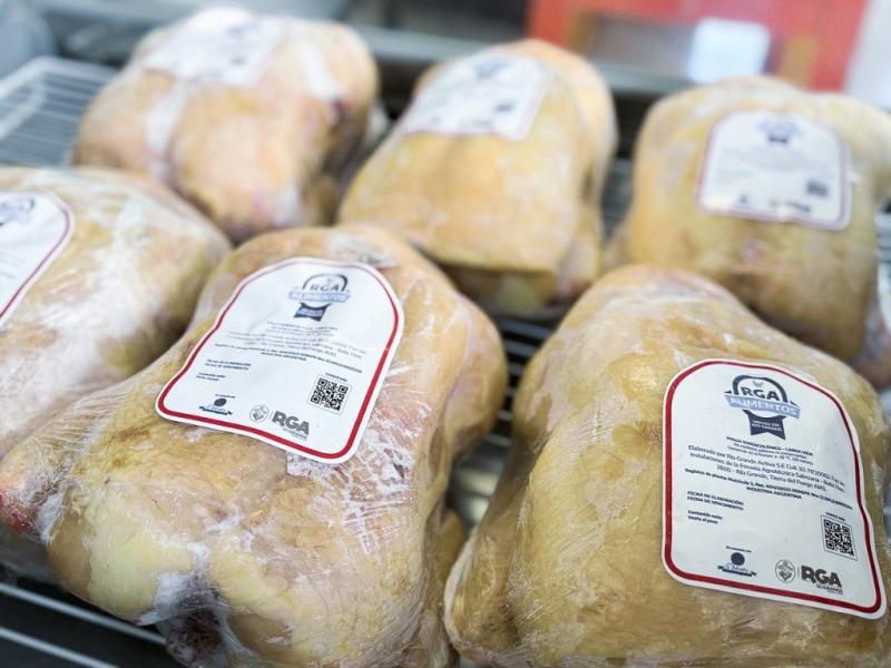 RGA Alimentos lanza su nueva lnea Pollo Larga Vida 