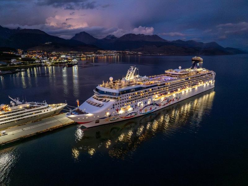 El puerto de Ushuaia fue escenario de una exitosa operacin de recambio de pasajeros del Norwegian Star 