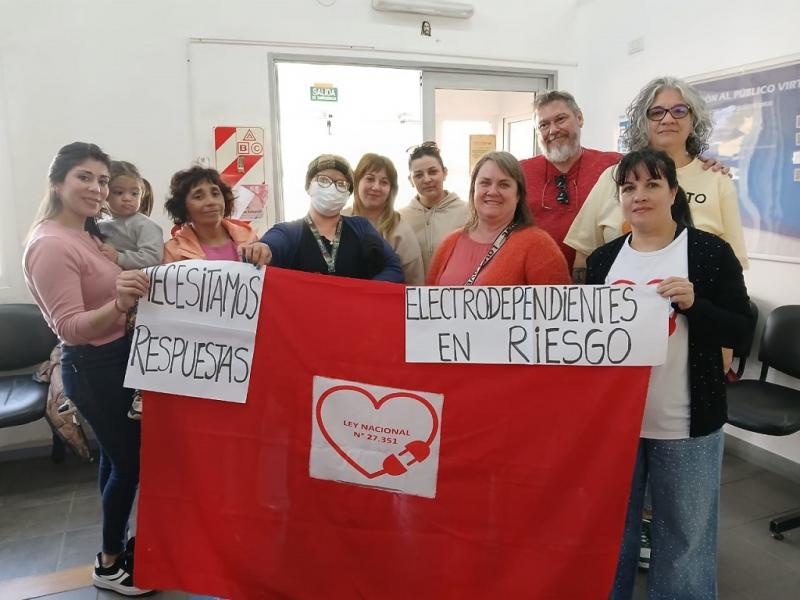 Reclamo de ED en las oficinas de la OSEF 