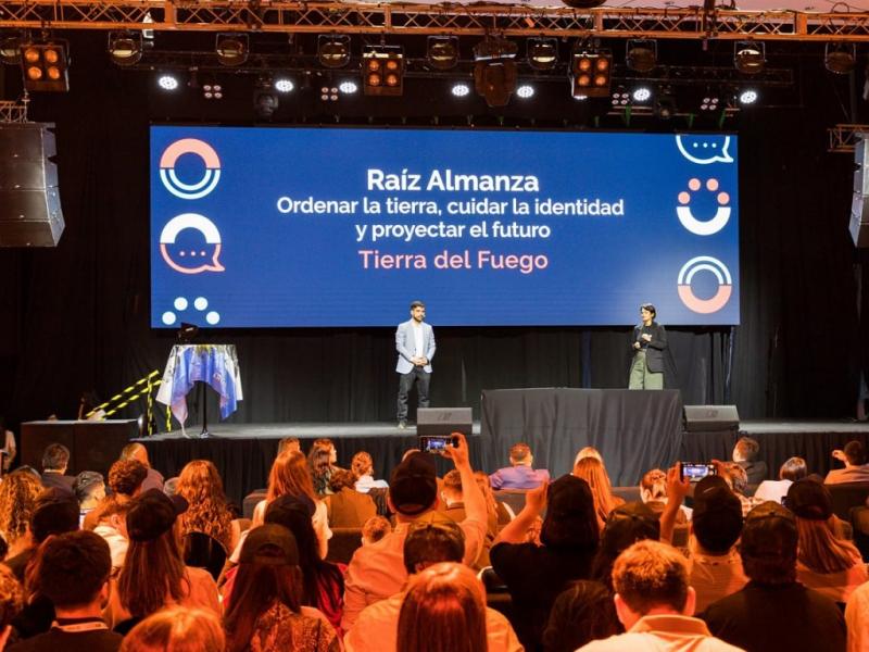 Presentaron en un congreso del CFI un proyecto de regularizacin territorial sustentable 