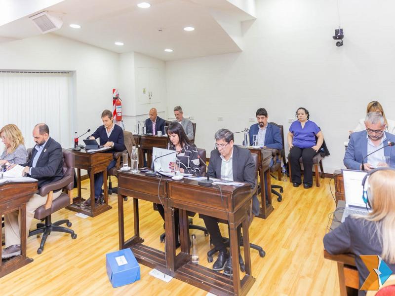 Melella resalt� la aprobaci�n de la ley que autoriza la devoluci�n por parte de YPF de yacimientos maduros 