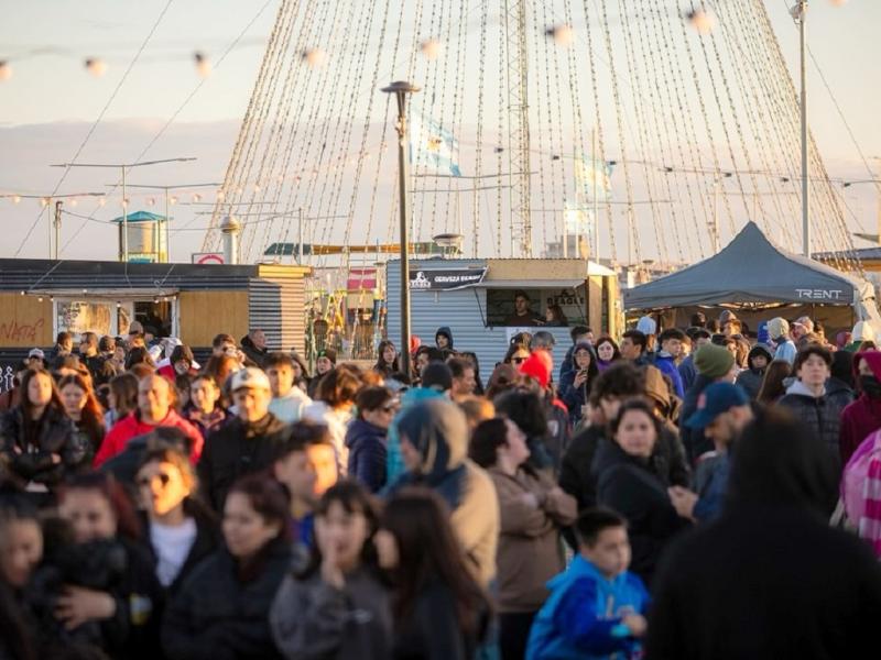 Qued� inaugurado Vacaciones en el Parque, un nuevo patio gastron�mico y cultural 