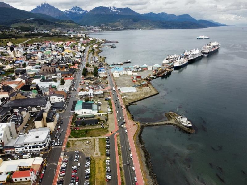 A 68 a�os del primer viaje de turismo a la Ant�rtida, Ushuaia fortalece su liderazgo polar  