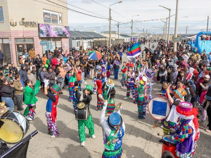 Río Grande vivió el primer carnaval barrial 2026 en la zona sur
