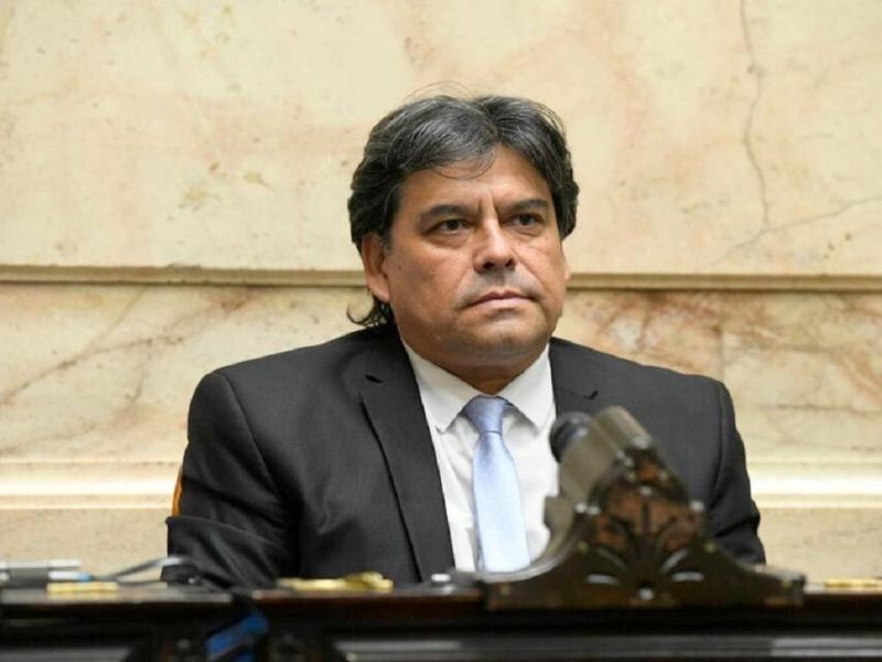 Araujo present� un proyecto de reconversi�n productiva para Tierra del Fuego