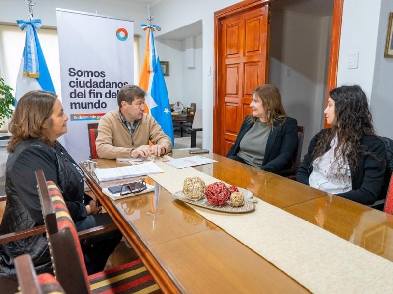 Ante el recorte del programa nacional Remediar, Tierra del Fuego pone en marcha el Programa de Medicamentos Fueguinos 