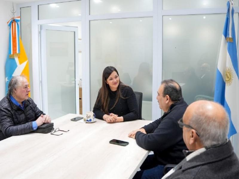 Zamora recibi� a integrantes de la Agrupaci�n TF-1 de ex Trabajadores de YPF 