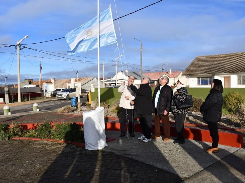 Vecinos del ex Frigor�fico C.A.P. celebraron el 105� aniversario de R�o Grande con un homenaje a la historia y sus pioneros