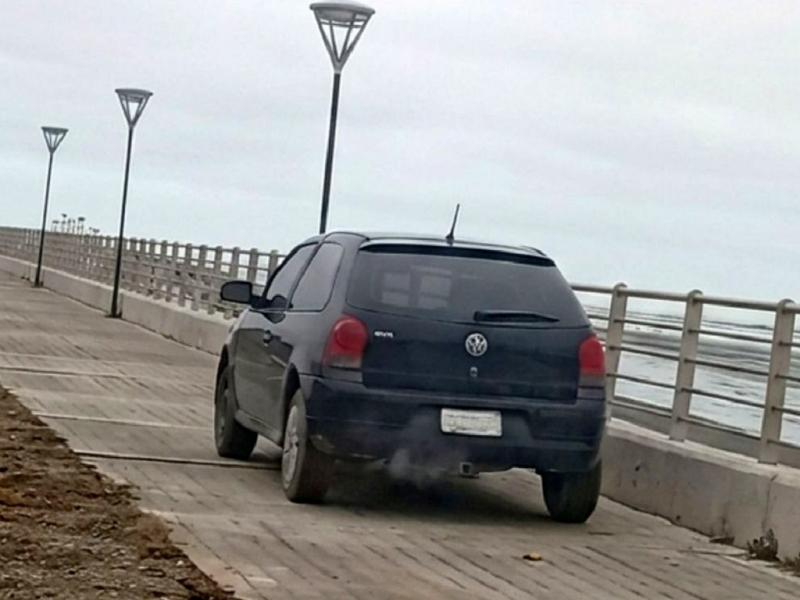 Intervenci�n municipal por arrojar escombros y circular por una v�a peatonal 