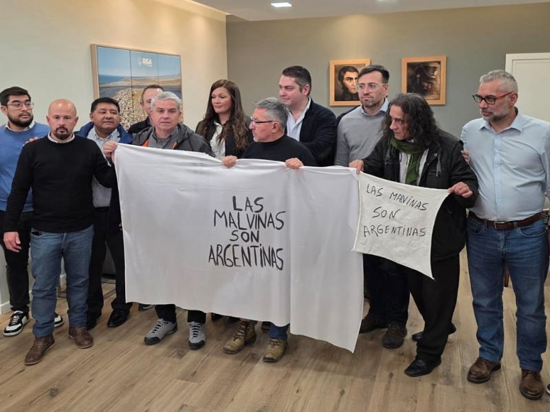 Concejales de R�o Grande acompa�aron la presentaci�n judicial para frenar la explotaci�n petrolera en Malvinas