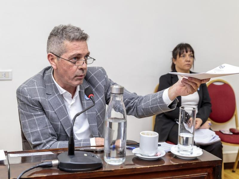 �Sin industria, Tierra del Fuego pierde trabajo y arraigo�, Dami�n L�ffler