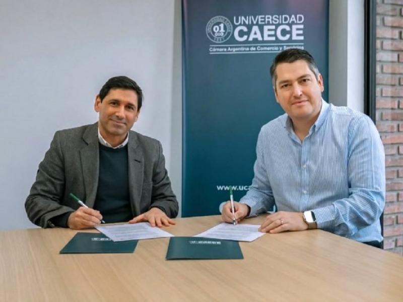 Martin P�rez firm� un convenio con la Universidad CAECE 