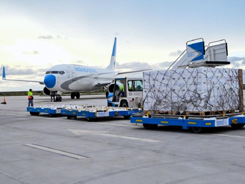 Trelew concret� su primera exportaci�n a�rea con 18 toneladas de salm�n a Estados Unidos