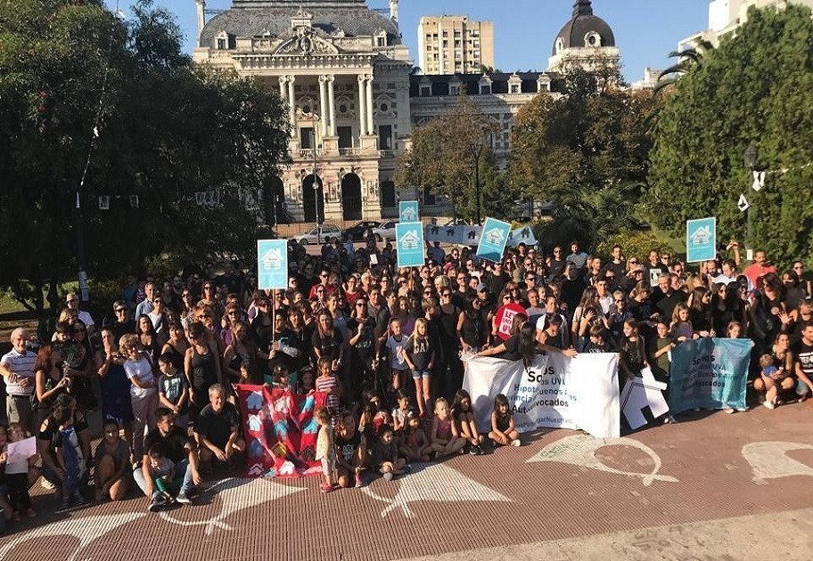 La promocin de los crditos UVA prometa una relacin cuota-ingreso estable y tambin anuncios del Gobierno de una inflacin del 10% en 2018 y de un dgito para este ao.