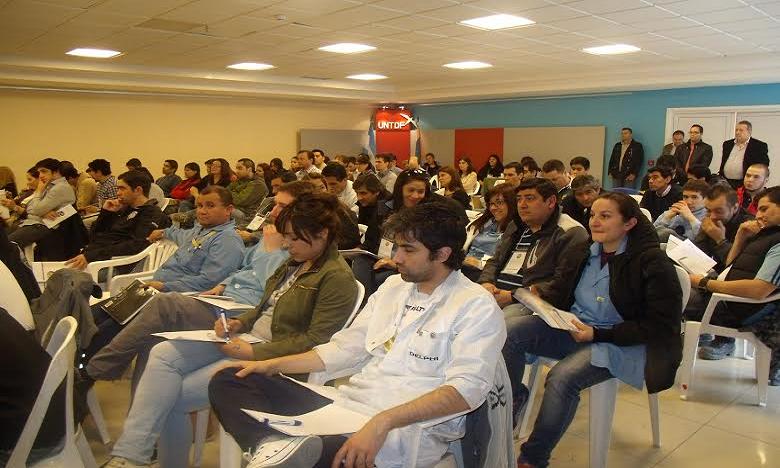 Importante concurrencia al Seminario Internacional de la Industria Electrnica  
