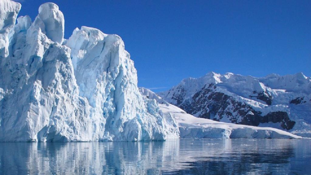 El calentamiento global sigue generando graves consecuencias, cientficos encontraron agua caliente en un glaciar de la Antrtida.