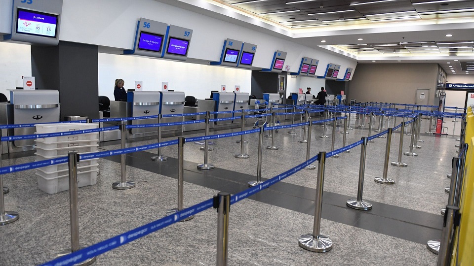 Algunas de las personas que se encuentran en el Aeroparque desistieron esta opcin y permanecen en ese lugar, inform el Gobierno de Tierra del Fuego.