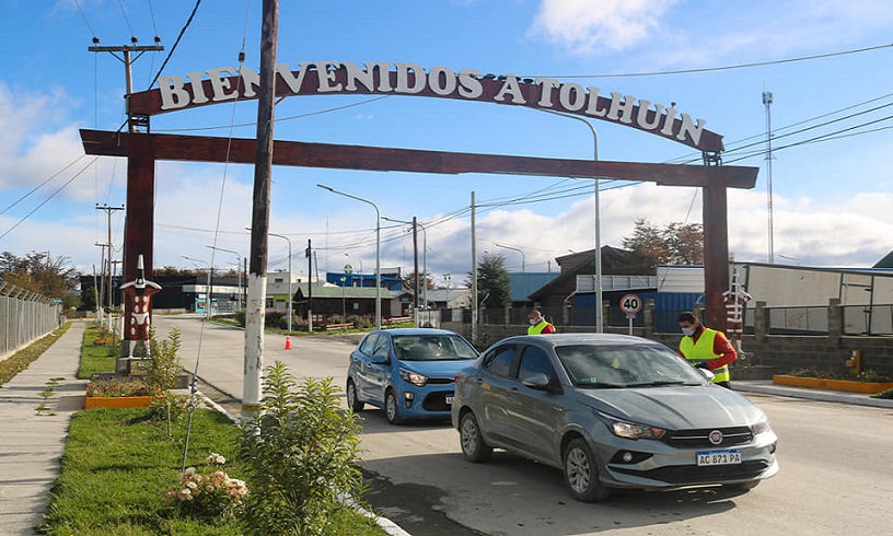 Los permisos sern otorgados en la Regional Zona Norte de la Polica de 9 a 16 horas, por telfono a los nmeros 02964-433101 o 433102, y por WhatsApp o Telegram al 2964-697213 con un lmite de 10 diarios y segn finalizacin de nmero de DNI.