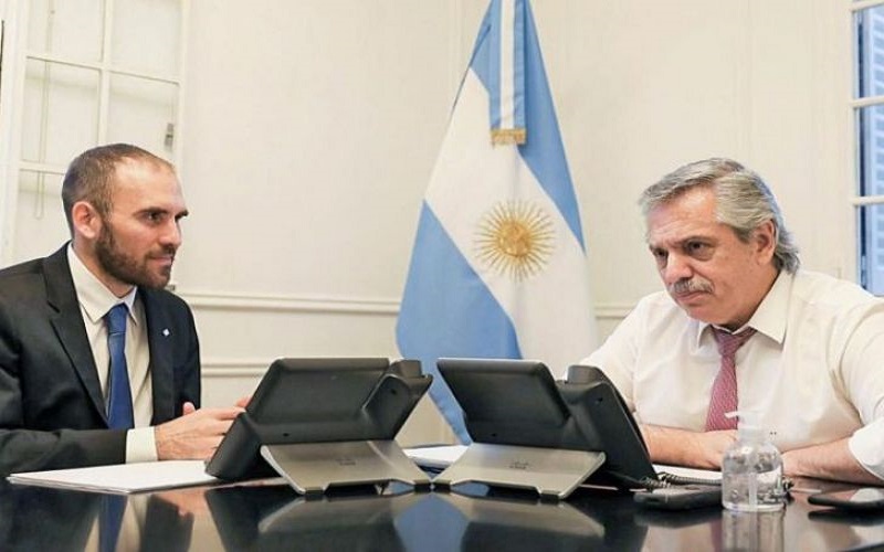 La cartera que conduce Martn Guzmn inform que lleg a un acuerdo con los representantes del Grupo Ad Hoc de Bonistas Argentinos, el Comit de Acreedores de Argentina y el Grupo de Bonistas del Canje y otros tenedores.