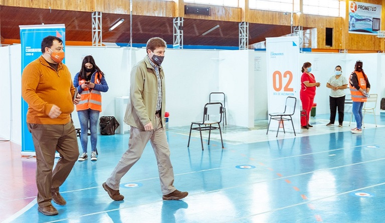 El vecino tiene que confiar en la comunidad cientfica. Nosotros desde el primer da celebramos el logro de la vacuna Sputnik V. Es un laboratorio muy prestigioso con un equipo de profesionales de primer nivel, resalt Gustavo Melella. 