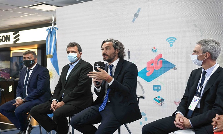 Por primera vez en Latinoamrica, un ente regulador rene a tres de los principales exponentes del ecosistema de las telecomunicaciones para presentar el potencial tecnolgico que representa el 5G.