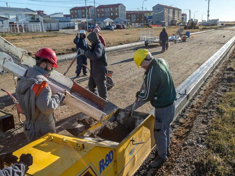 La obra se trata de una extensin de 400 metros lineales de la Avenida San Martn, y que la misma permitir mejorar la transitabilidad y accesibilidad a un sector neurlgico de la ciudad.