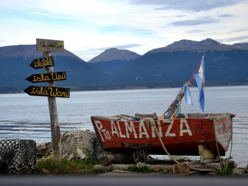 El crecimiento en los ltimos aos de Puerto Almanza y Punta Paran ha sido gracias al esfuerzo y sacrificio de cada Pescador Artesanal, Productor y vecino que habita en estas latitudes donde se hace Soberana.