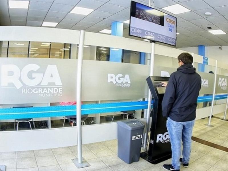 Para el pago presencial es necesario contar con el turno que se obtiene de manera Online en la pgina www.riogrande.gob.ar/turnos, recordaron desde el Municipio de Ro Grande. 