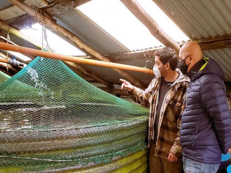 Los fueguinos todava estamos a tiempo de evitar un desastre ambiental como acaba de ocurrir recientemente en el sur de Chile con la muerte de miles de peces y la contaminacin del ecosistema marino, resalt Villegas respecto a la Salmonicultura.  