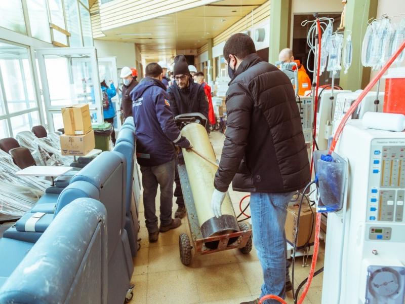 Desde el mircoles, distintos equipos tcnicos intervienen en todas las instalaciones que se vieron afectadas por el incendio, a fin de dotar de las prestaciones de mayor urgencia, la prxima semana.