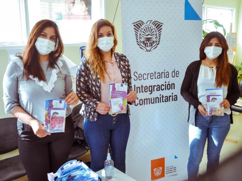 Ms all del contexto del COVID-19, seguimos trabajando en la prevencin, descentralizando la atencin en los Centros de Salud, lo cual es fundamental, destac Vernica Portillo. 