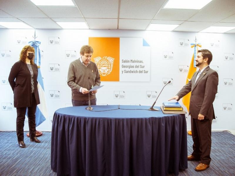 “Continuaremos plasmando la visión estratégica que tiene el Gobernador para la provincia, desde nuestra área que está vinculada con la orientación del gasto público”, dijo Federico Zapata.