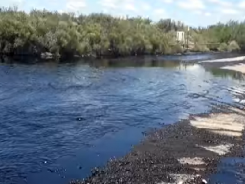 El incidente se dio en un oleoducto de 16 pulgadas cuya responsabilidad es de la empresa Oldelval, que conecta la estacin de bombeo El Medanito con la estacin de bombeo de Rincn de los Sauces, en Neuqun, indic el Gobierno de Ro Negro.