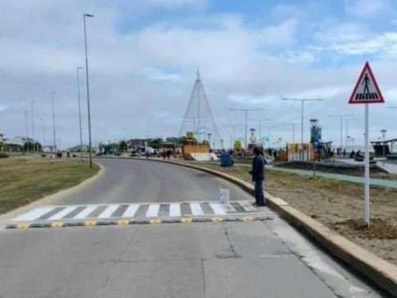 Se continan sumando herramientas que velan por la seguridad vial de los vecinos y vecinas, y que cooperan para que todas las familias riograndenses puedan pasar su tiempo libre en el nuevo Parque de los 100 Aos.