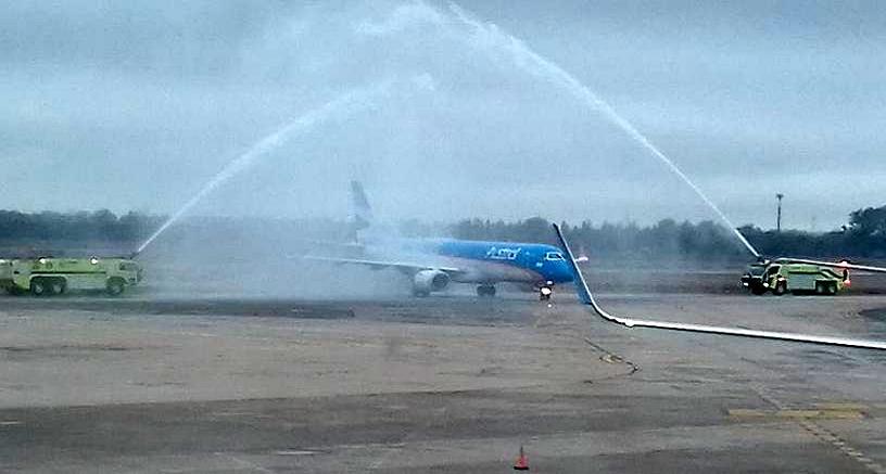 Inauguraron oficialmente el sbado 2 de julio, el vuelo de Aerolneas Argentinas que une Ushuaia con las ciudades de Crdoba y Salta. 