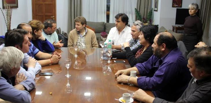 El Intendente comprometi el apoyo del Ejecutivo Municipal a la medida por considerarla de importancia fundamental para la mejora del nivel de vida de los fueguinos.