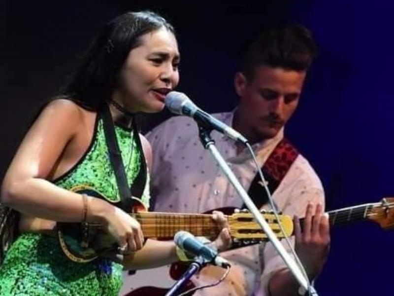 “Silvana Millacura Sur”, se presentó en el rubro “Tema Inédito” con  la canción “Esmeralda”, un huaino de su autoría compuesto junto al músico Juan Ciovini.  