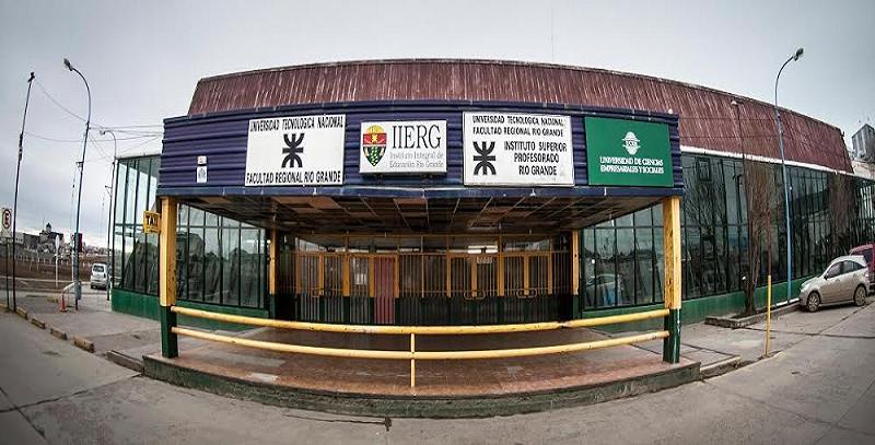 El proyecto tiene como objetivo final constituir, en el 2017, dentro del mbito de la UTN de Ro Grande, una oficina de apoyo y asesoramiento para emprendedores locales. 