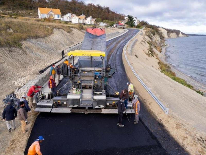 Somos un Gobierno que, como lo dijimos y lo estamos haciendo, vamos a continuar con obras que tengan que ver con el desarrollo y crecimiento de cada localidad de nuestra provincia, sostuvo Gustavo Melella.