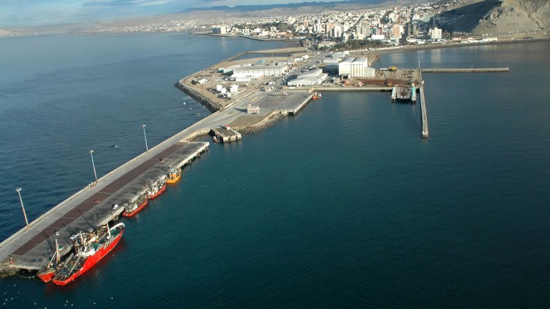 En el marco de la presentacin del Plan Nacional de Transporte, se confirm que las obras del puerto de la ciudad petrolera estn entre las prioritarias. 