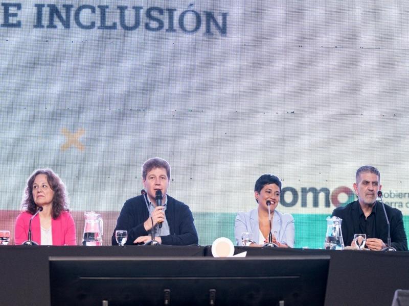 Las comunidades educativas deben ser atrevidas en serio, deben ser transformadoras, revolucionarias, resalt Gustavo Melella.