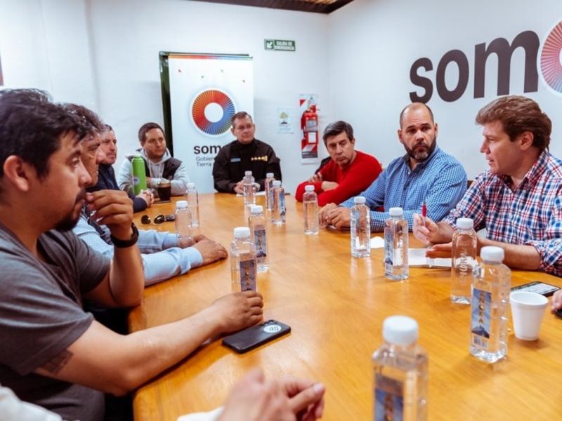 Durante el encuentro analizaron la situacin actual del incendio en la Reserva Corazn de la Isla y las acciones que se llevan adelante en los diversos frentes, continuando el trabajo coordinado entre todas las reas intervinientes.