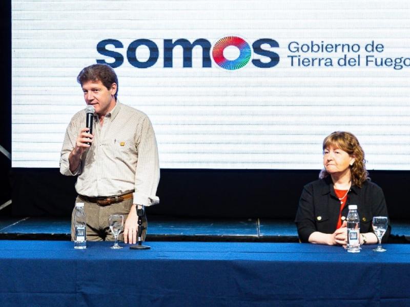 El Puerto de Ro Grande es importantsimo y vemos el avance concreto en la compra de las tierras, en el plan de manejo, en el plan ejecutivo, en la presentacin del estudio de impacto ambiental, resalt Gustavo Melella.