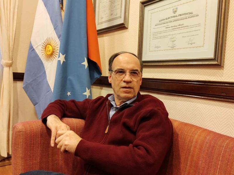 La incoherencia de Pablo Blanco no sorprende, por redes sociales dice ser federalista pero celebra un fallo de la Corte Suprema de la Nacin que va en contra de los intereses de todas las provincias de la Repblica Argentina.