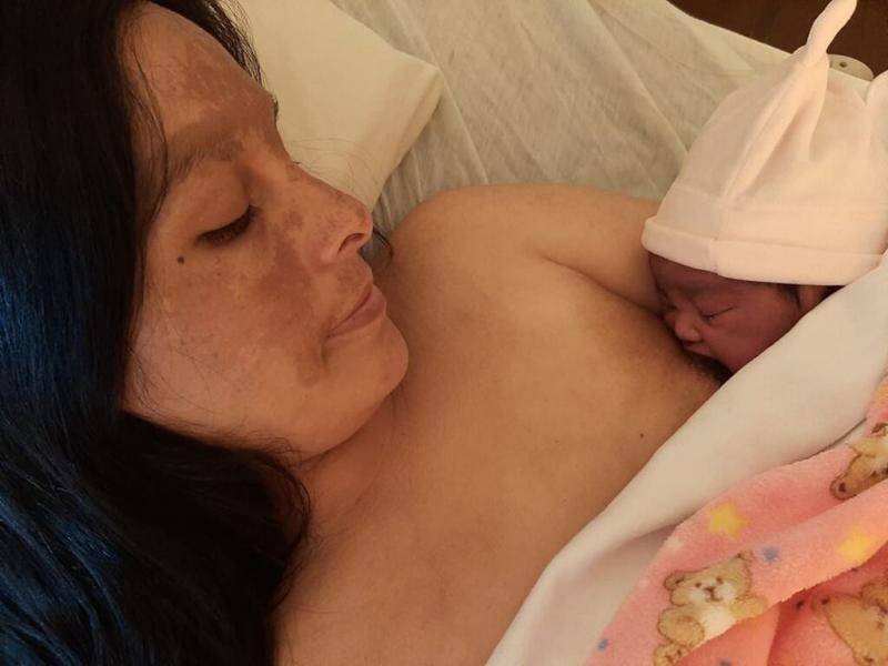 “Pesó 3,735 kg. y su mamá, Rebeca, se encuentra en perfecto estado de salud y es oriunda de Tolhuin”, indicó en la cuenta de Facebook el Hospital Regional de Río Grande.