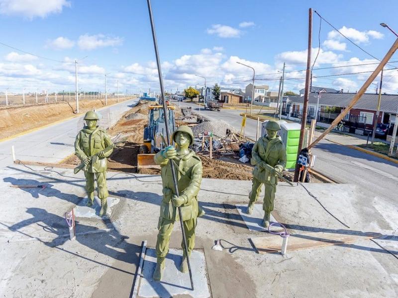 Las restauradas esculturas ya estn situadas en la nueva Plaza Cvica, una obra que en los prximos das ser inaugurada.