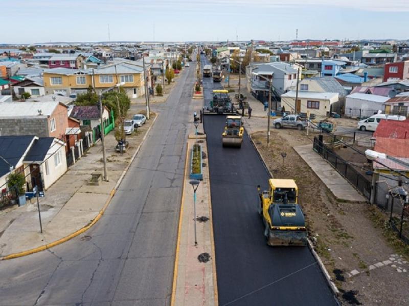 Esta obra se complementa con las mejoras ya realizadas en los sumideros y redes cloacales del barrio; la construccin del SUM, y la puesta en valor de la plaza, destac Martn Prez.