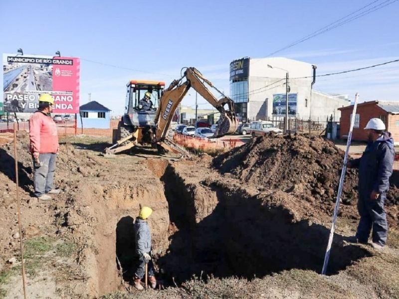 Una vez concluida esta etapa, se avanzar con la construccin de una nueva bicisenda y un paseo urbano sobre su extensin para conectar mejor los barrios con el centro de la ciudad.